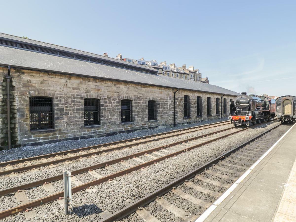 דירות וויטבי Tornado Engine Shed מראה חיצוני תמונה